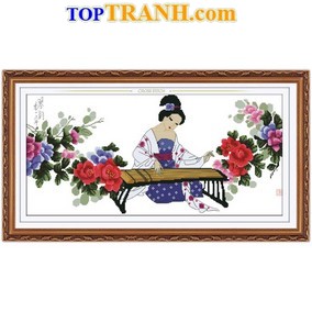 Tranh thêu cô gái chơi đàn tranh